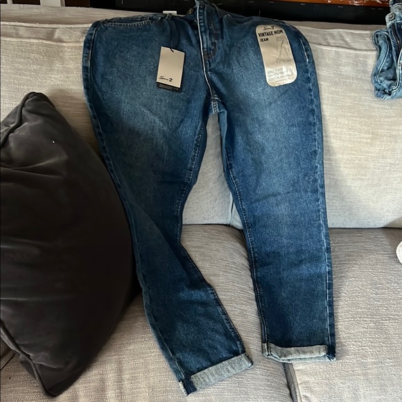 Women's Blue Jeans - Picture 1 of 3